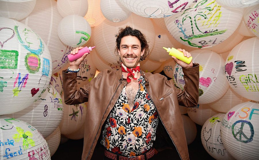 Tom Franco attends an art gallery event.