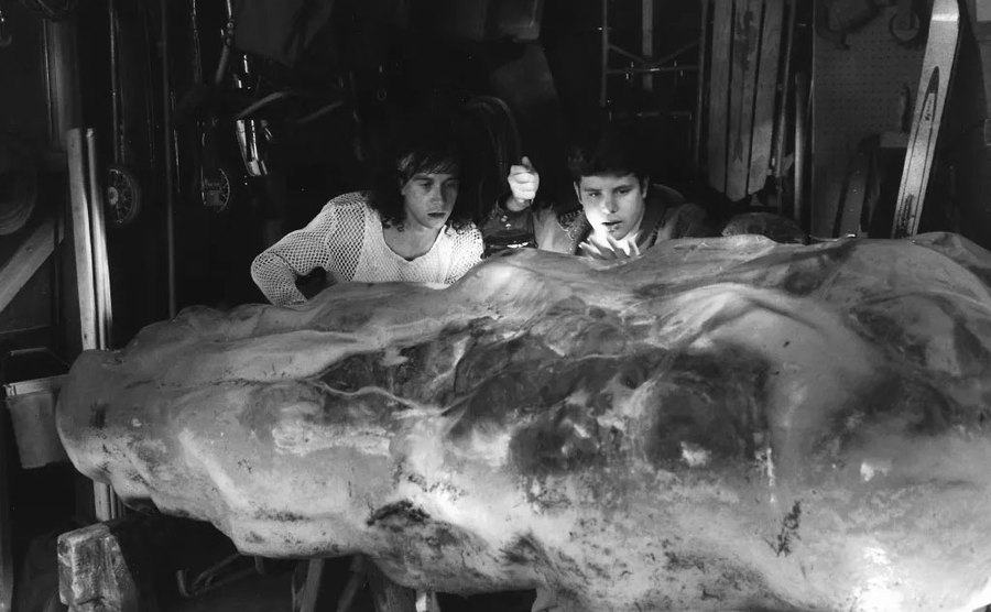 Shore and Astin find the Encino man in a scene from the film.