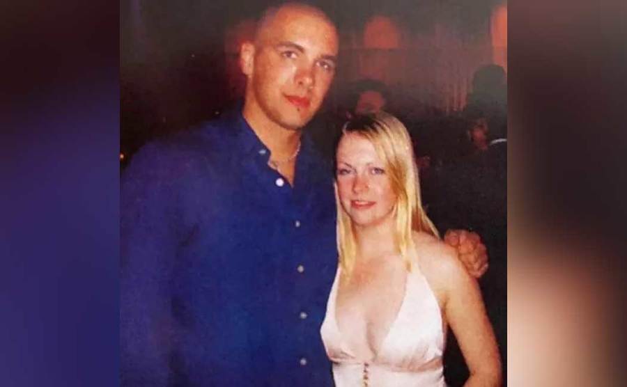 A photo of Melissa Joan Hart and Mark Wilkerson