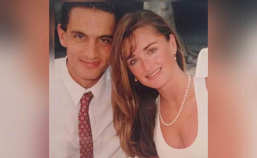 A photo of Kyle Richards and Mauricio Umansky.