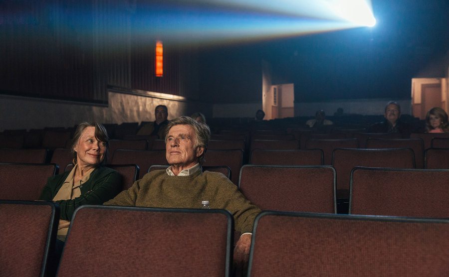 A promotional still of Sissy Spacek and Robert Redford in The Old Man and the Gun.