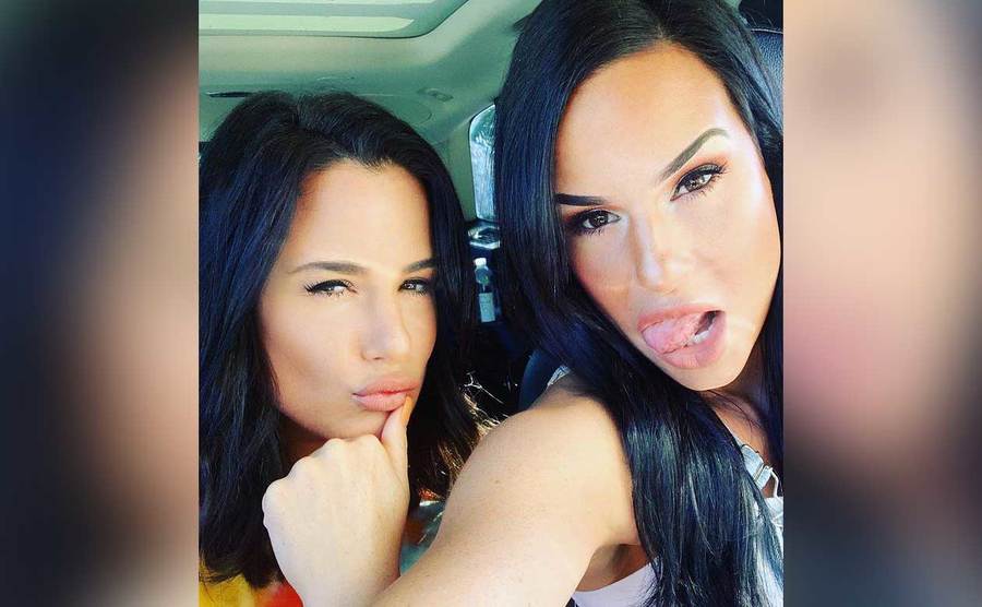Jessica and Christina take a selfie in the car.