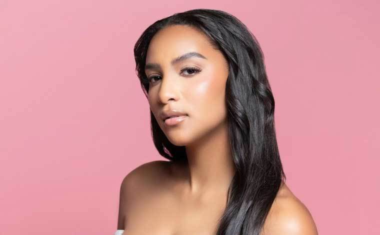 A portrait of Chantel.