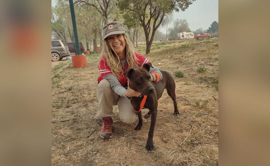 Mora with Queila Costello. 