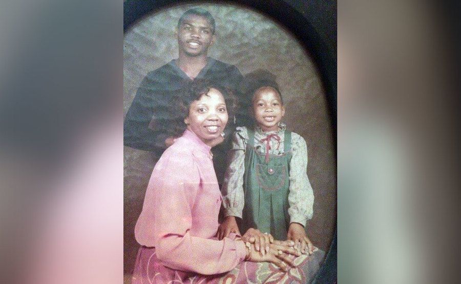 A portrait of Arthur and his family.