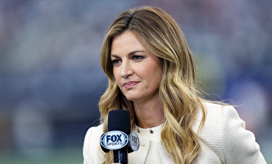 Fox Sports sideline reporter Erin Andrews