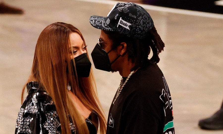 Beyoné (L) and Jay-Z
