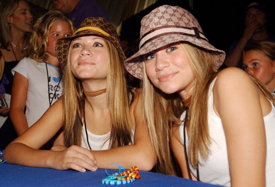 Mary-Kate and Ashley at the Fields of Dreams Benefit in 2001.